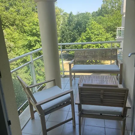 Appartement Proche Dans Résidence Avec Piscine *