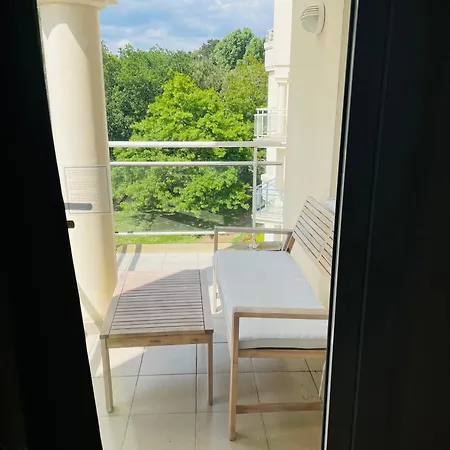 Apartmán Proche Dans Avec Piscine *